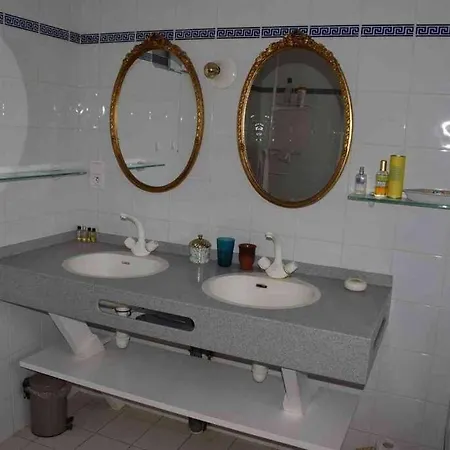 Romantique, Avec Son Petit Etang Prive En Dordogne Vakantiehuis *