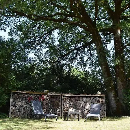 Vakantiehuis Romantique, Avec Son Petit Etang Prive En Dordogne *