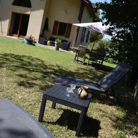 Vakantiehuis Romantique, Avec Son Petit Etang Prive En Dordogne *
