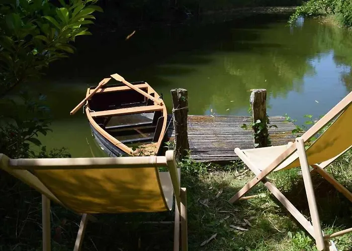 Romantique, Avec Son Petit Etang Prive En Dordogne Montignac-Lascaux